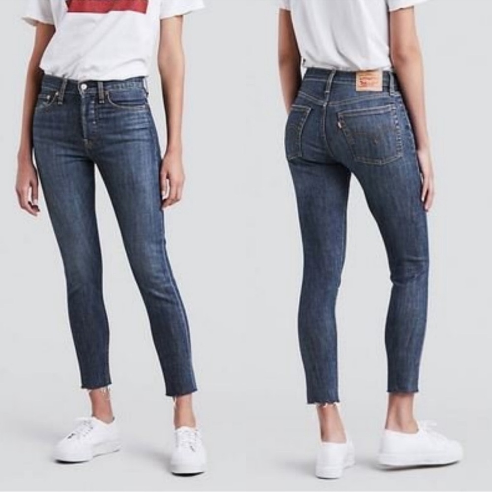 Levi's Wedgie Skinny Dark Wash Denim Jeans Raw Hem Button Fly. Women's Size 26